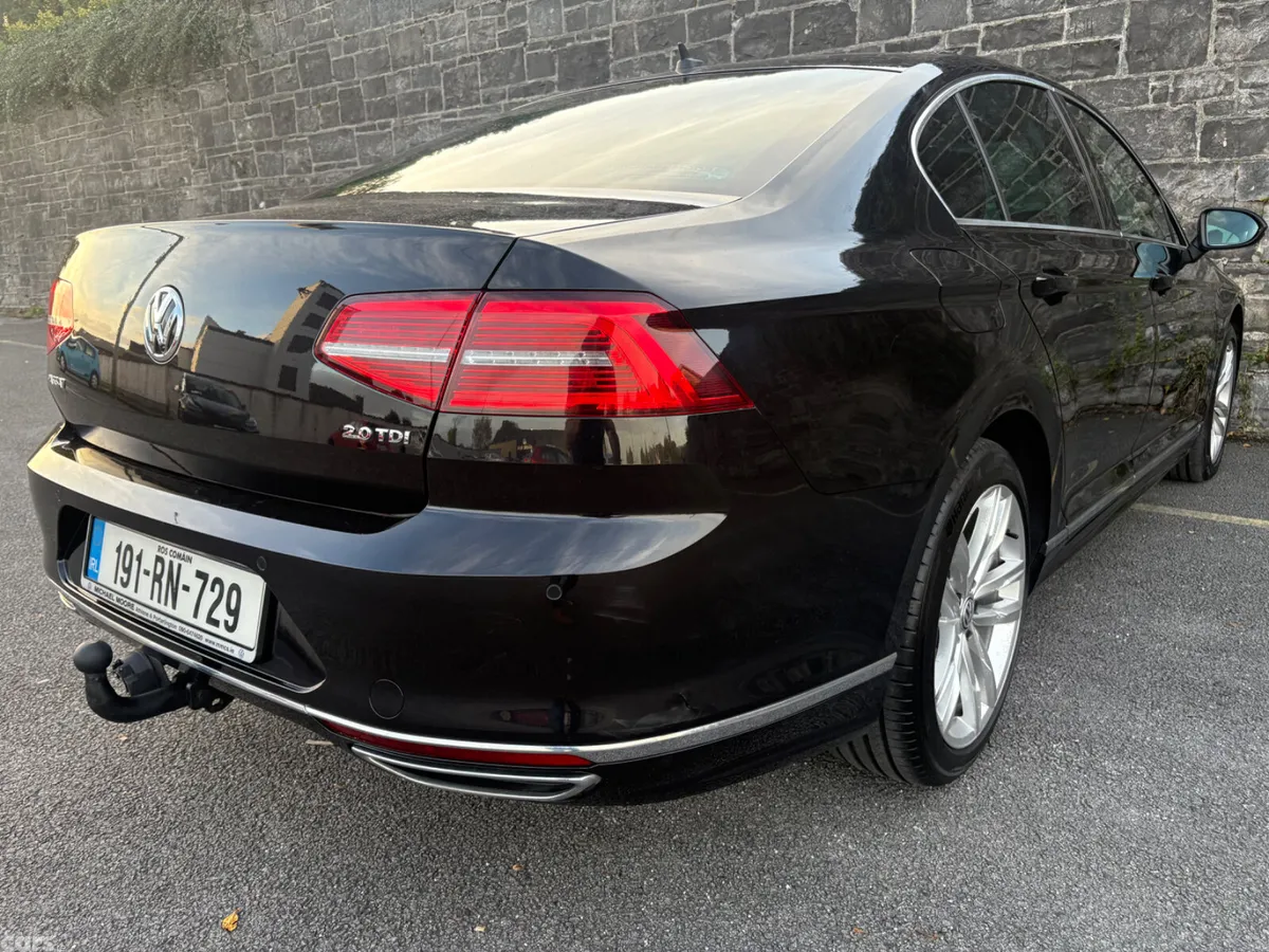Volkswagen Passat Saloon, Diesel, 2019, Black