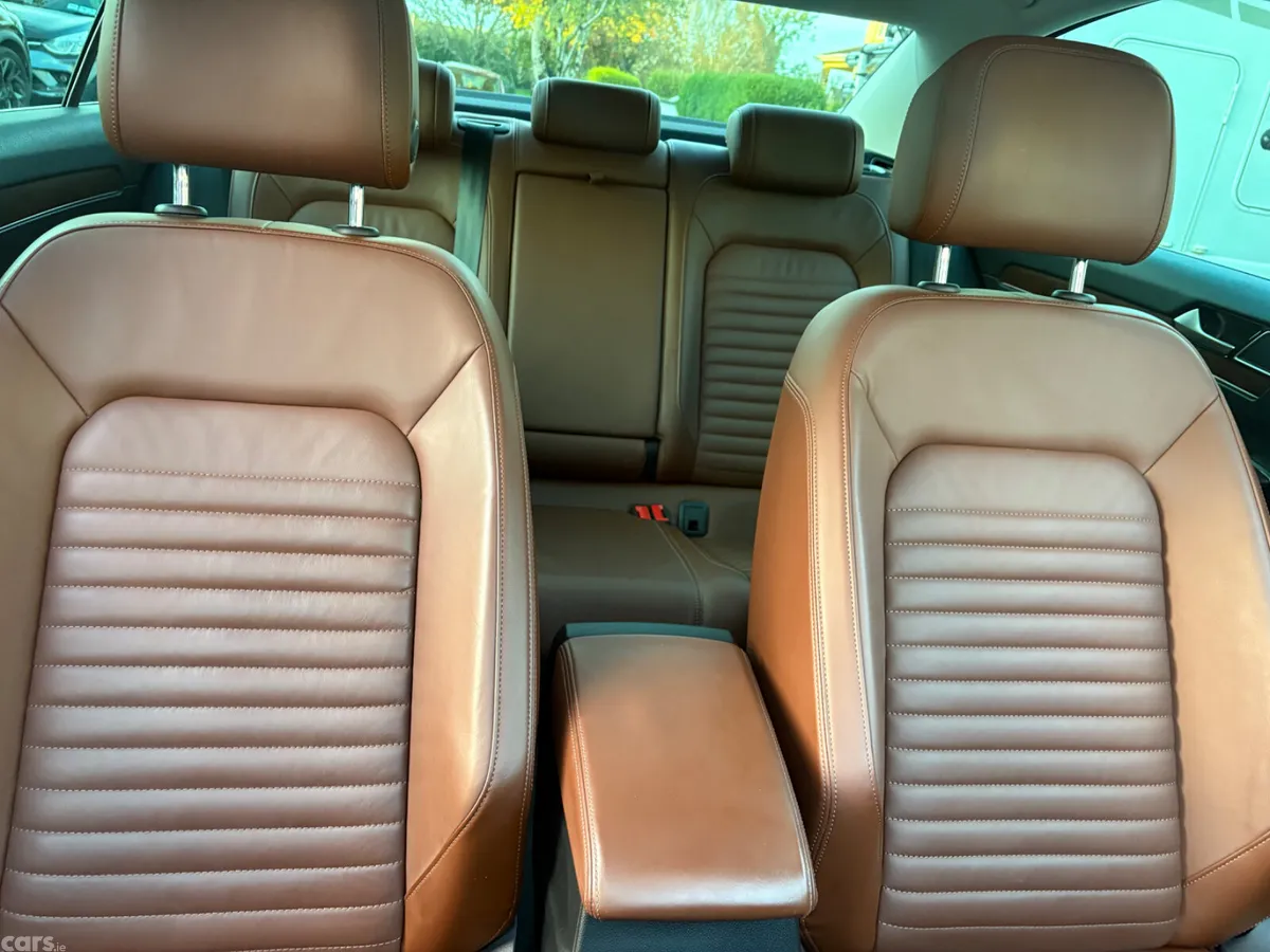 Volkswagen Passat Saloon, Diesel, 2019, Black