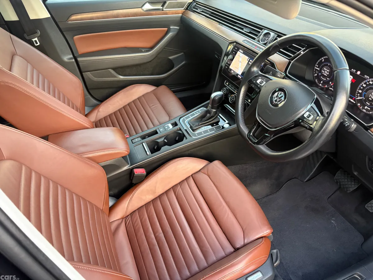 Volkswagen Passat Saloon, Diesel, 2019, Black