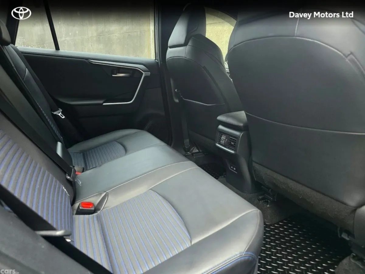 Toyota RAV4 SUV, Petrol Hybrid, 2024, Grey