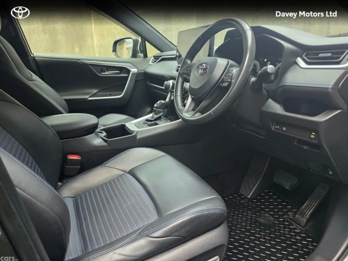 Toyota RAV4 SUV, Petrol Hybrid, 2024, Grey