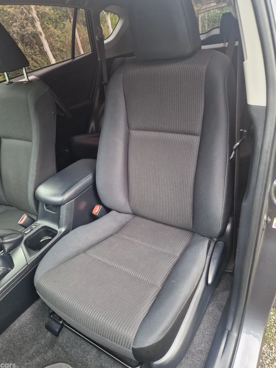 Toyota RAV4 SUV, Diesel, 2018, Grey