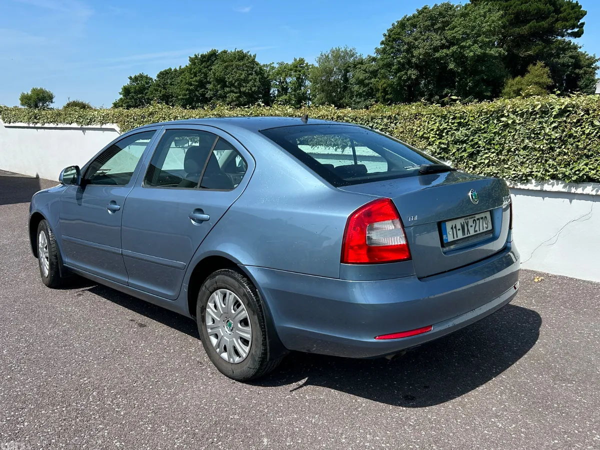Skoda Octavia Saloon, Diesel, 2011, Grey
