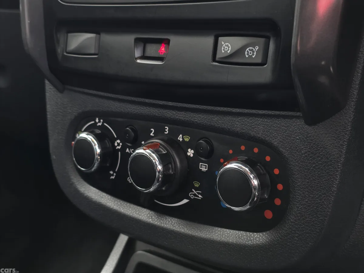 Dacia Duster SUV, Diesel, 2016, Black