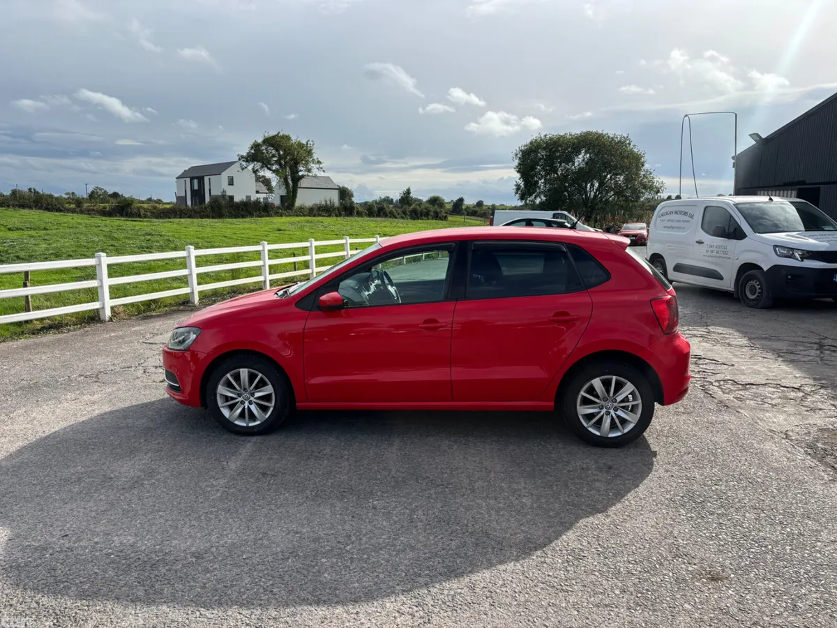 Volkswagen Polo Hatchback, Petrol, 2015, Red