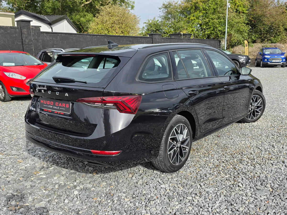 Skoda Octavia Estate, Petrol, 2021, Black