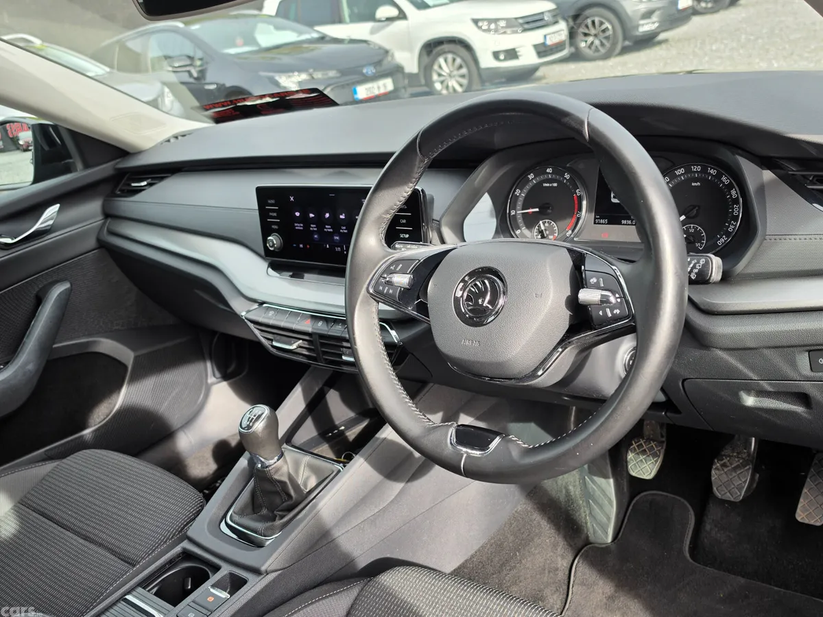 Skoda Octavia Estate, Petrol, 2021, Black