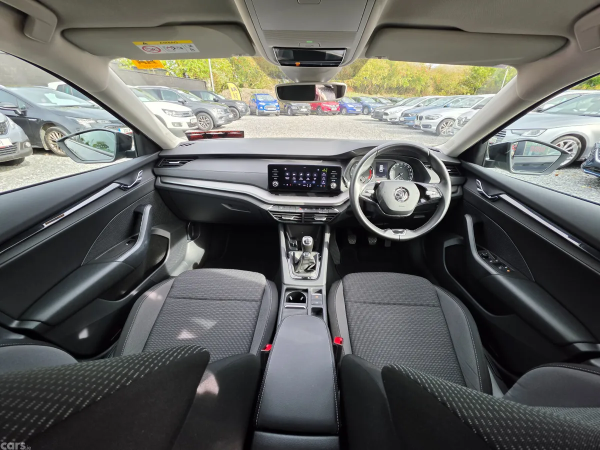 Skoda Octavia Estate, Petrol, 2021, Black