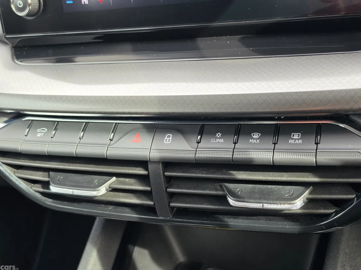 Skoda Octavia Estate, Petrol, 2021, Black