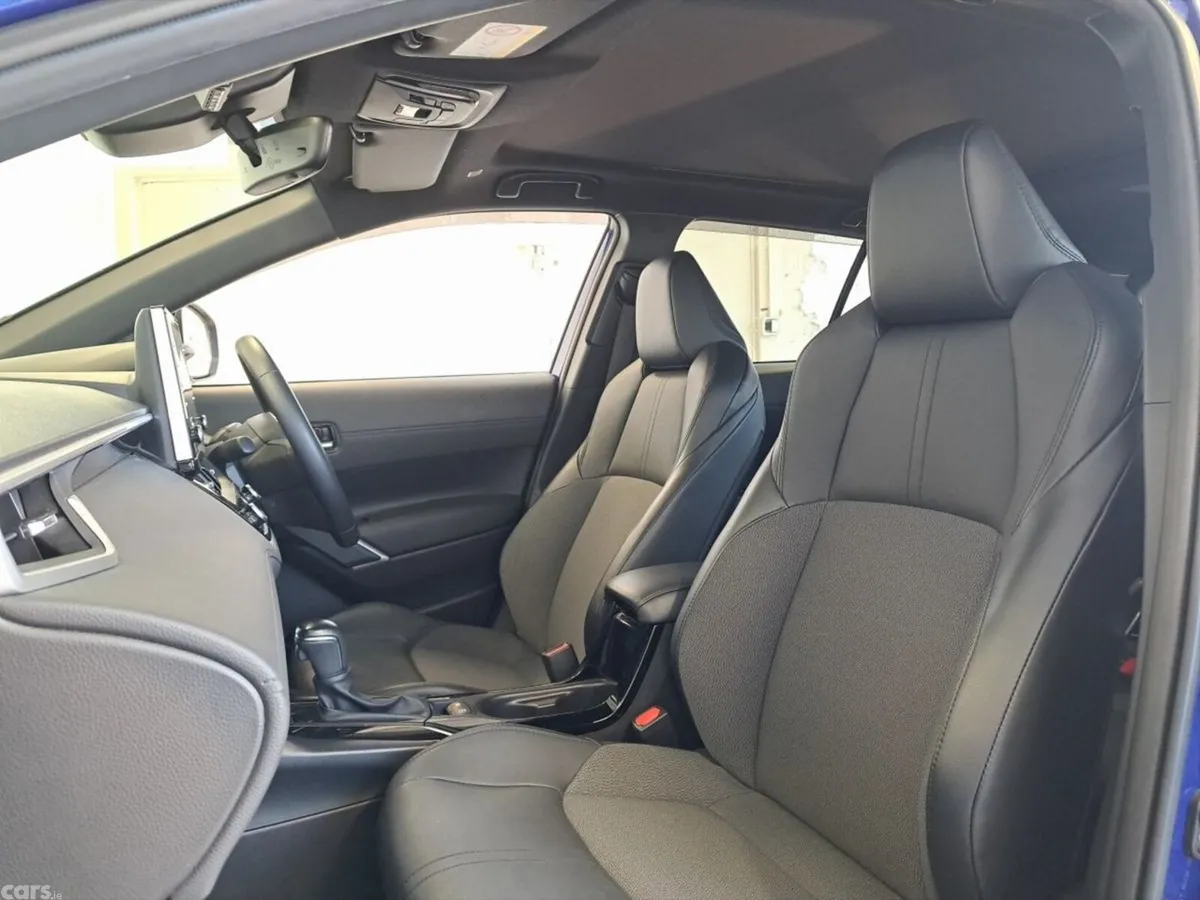 Toyota Corolla Cross SUV, Petrol Hybrid, 2023, Blue