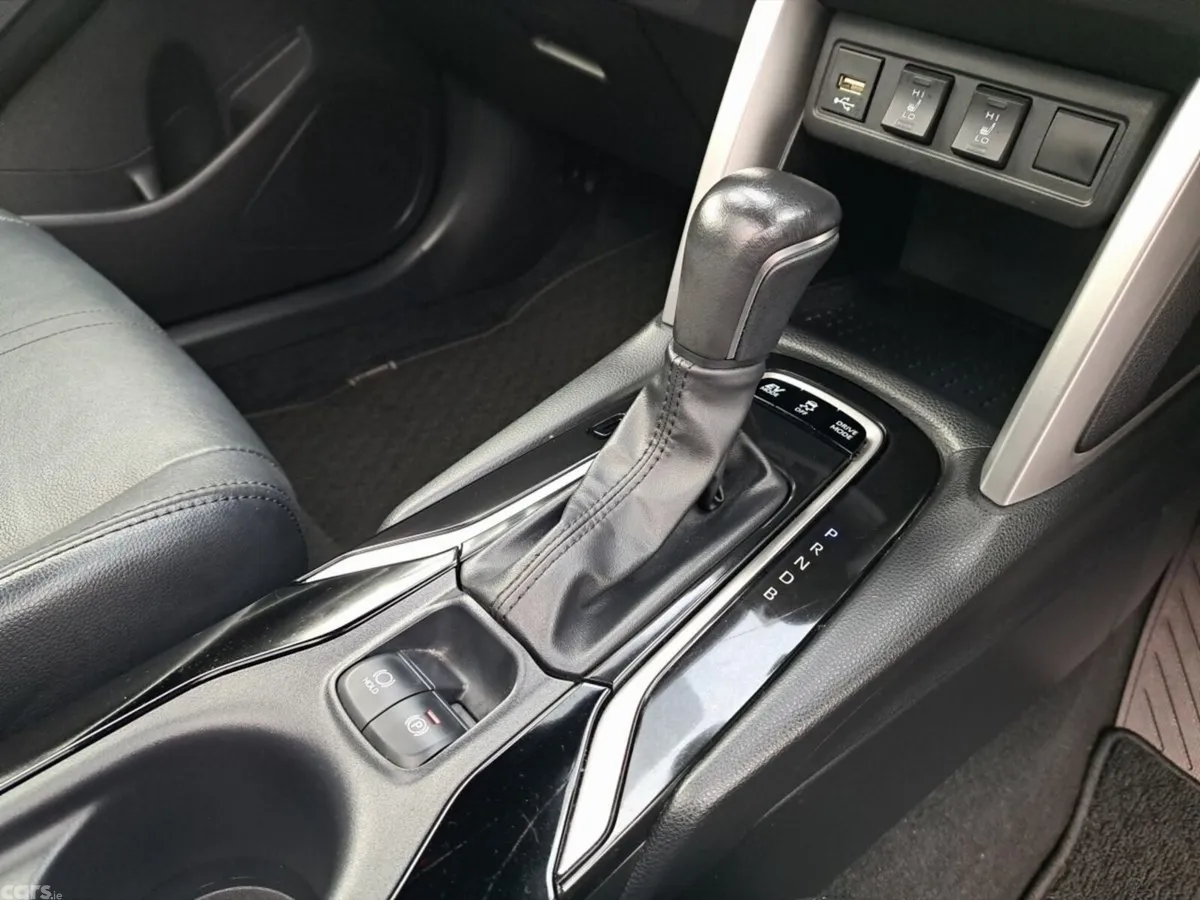 Toyota Corolla Cross SUV, Petrol Hybrid, 2023, Blue