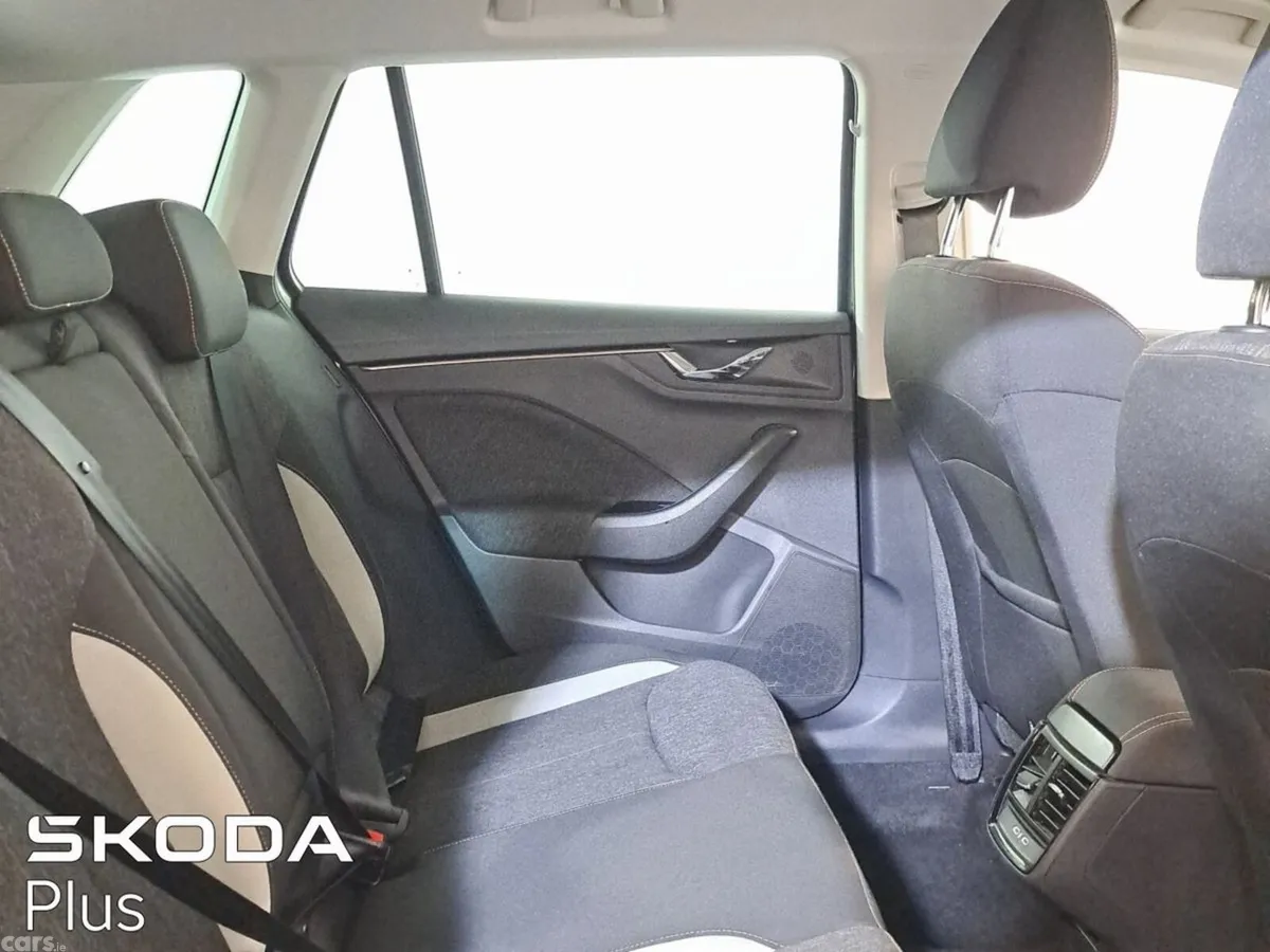 Skoda Kamiq Hatchback, Petrol, 2024, Grey