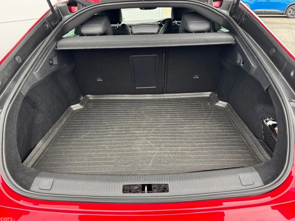 Peugeot 508 Hatchback, Diesel, 2020, Red