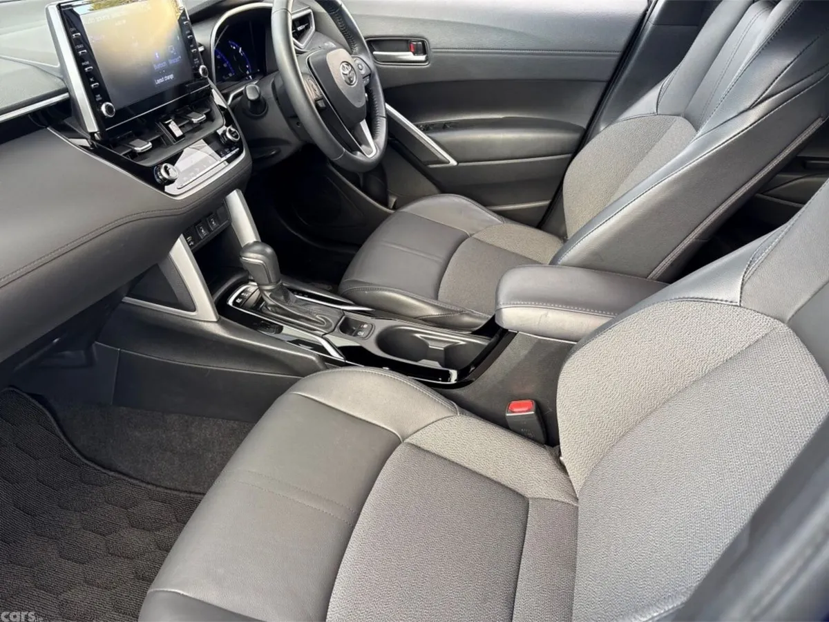 Toyota Corolla Cross SUV, Petrol Hybrid, 2023, Blue