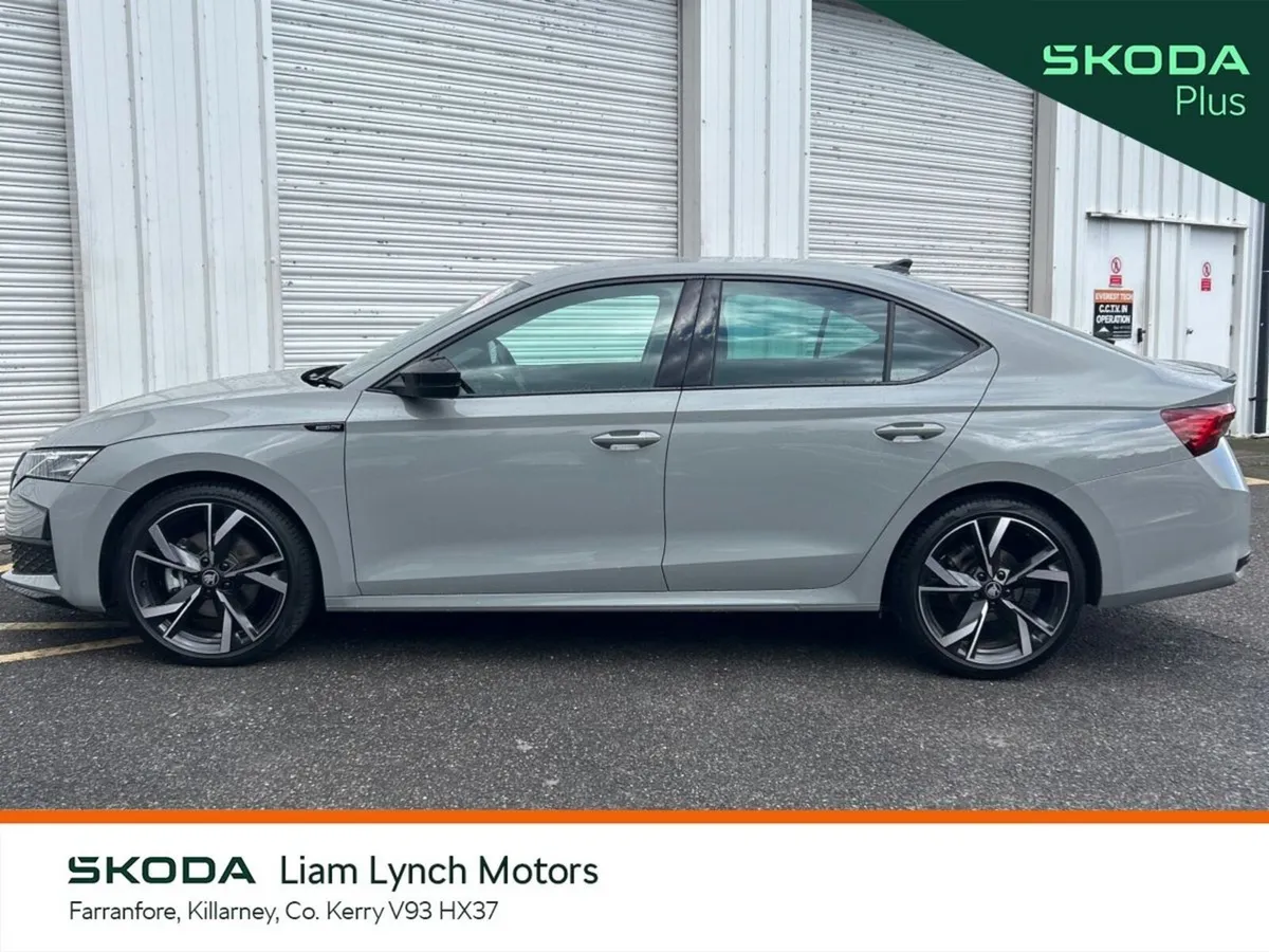Skoda Octavia Saloon, Diesel, 2026, Grey