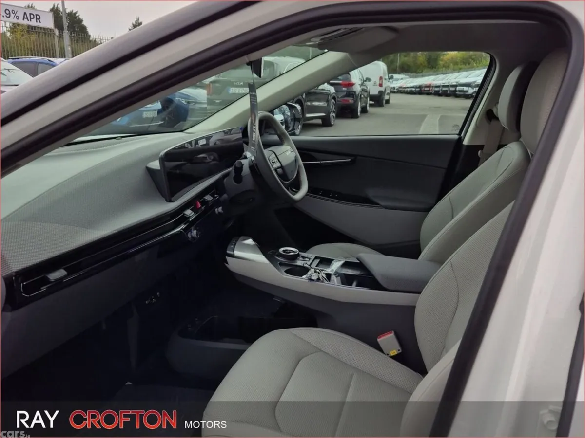 Kia EV6 MPV, Electric, 2026, White