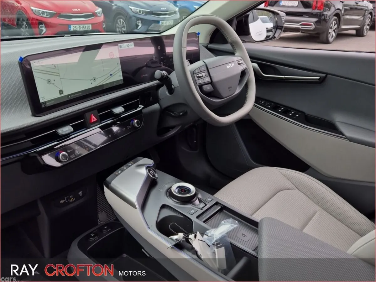Kia EV6 MPV, Electric, 2026, White