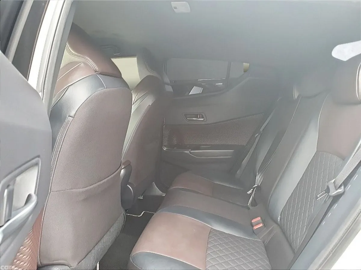 Toyota C-HR SUV, Petrol Hybrid, 2018, White