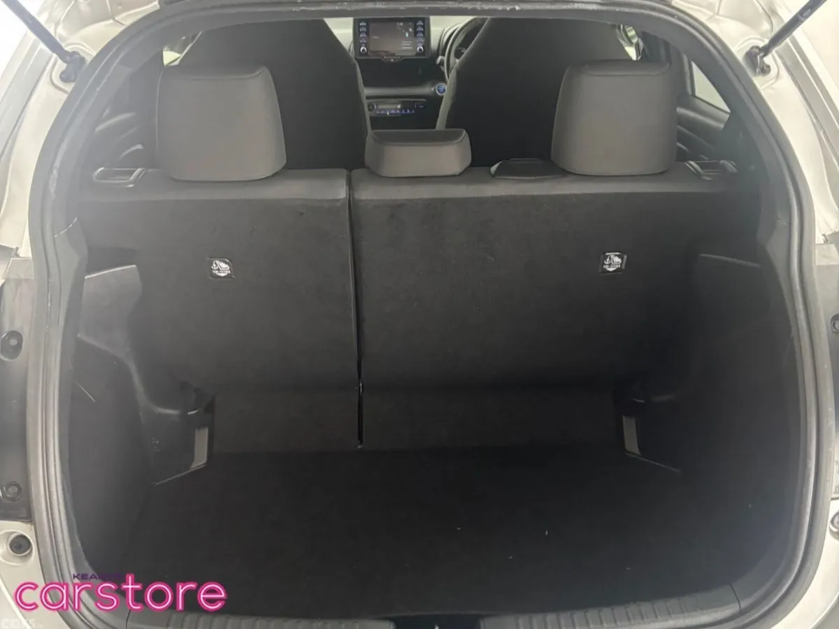Toyota Yaris Hatchback, Petrol Hybrid, 2021, Silver