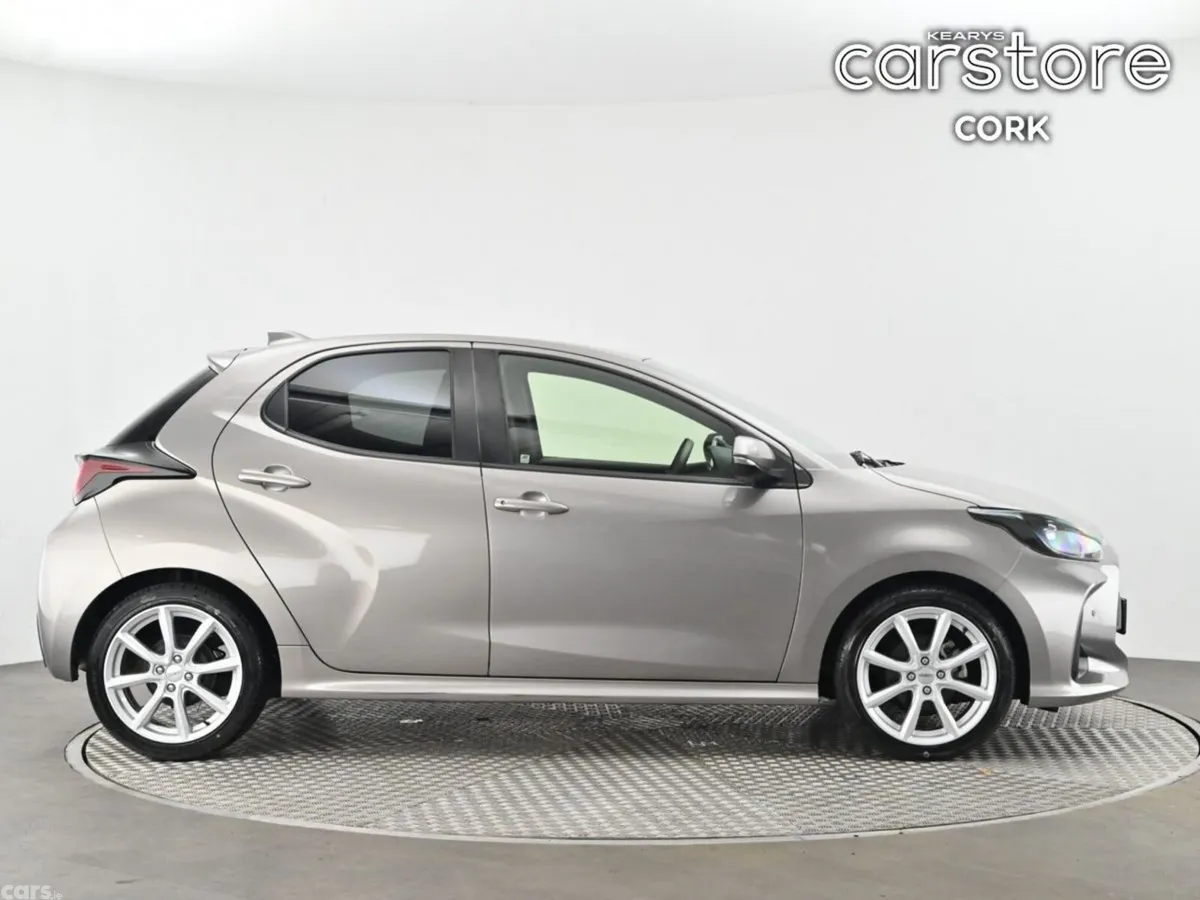 Toyota Yaris Hatchback, Petrol Hybrid, 2021, Brown