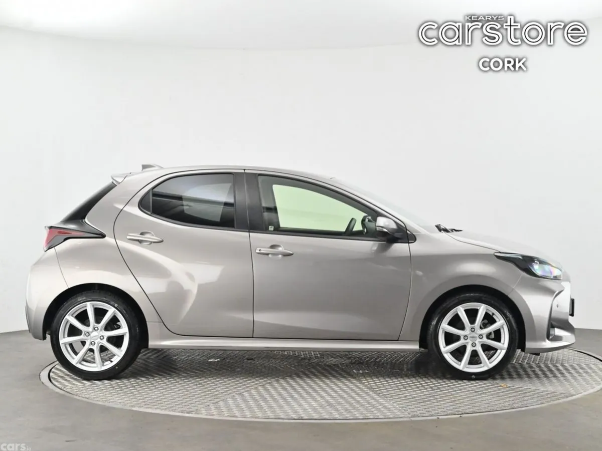 Toyota Yaris Hatchback, Petrol Hybrid, 2021, Brown