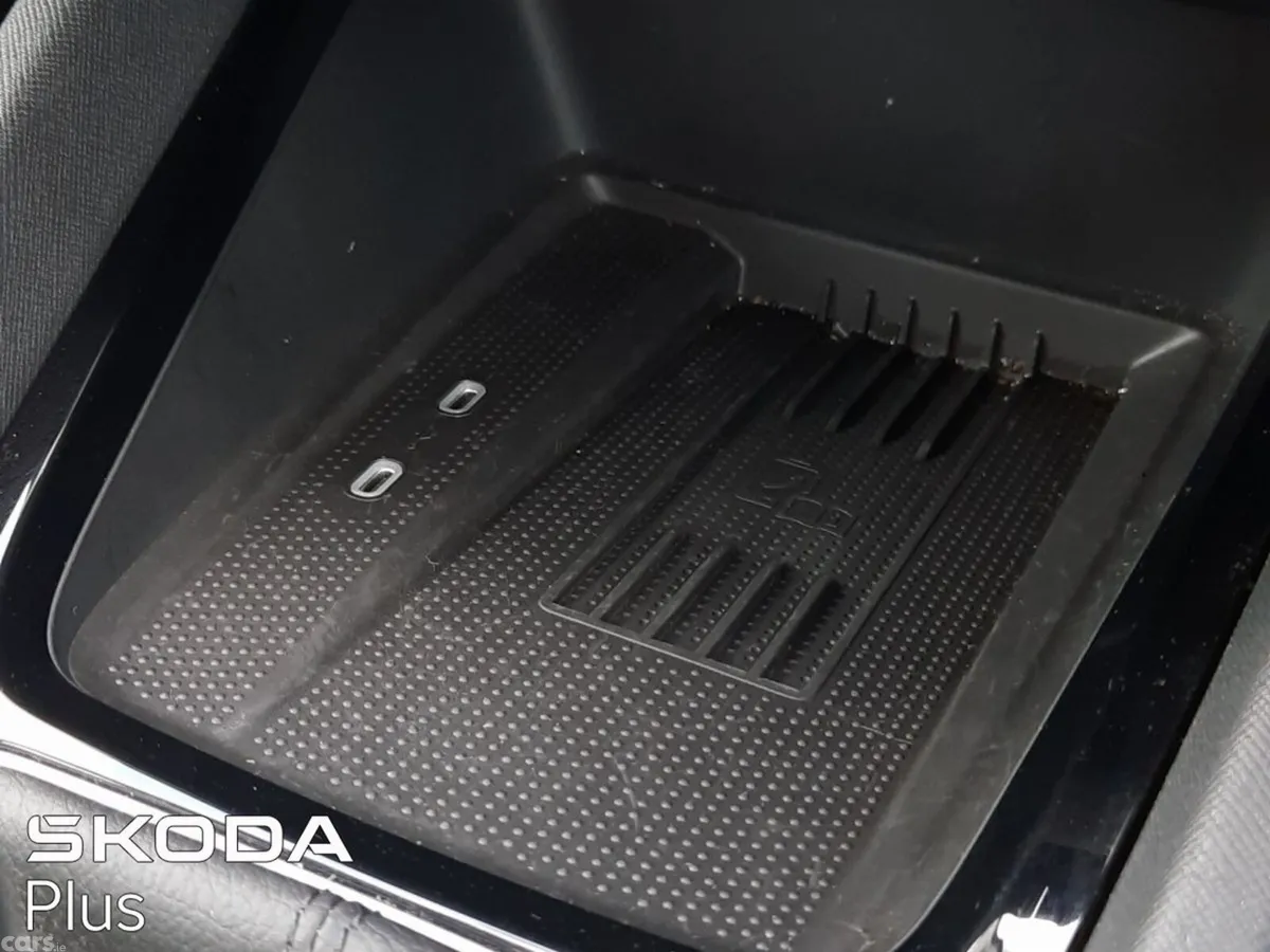 Skoda Octavia Saloon, Petrol, 2024, White