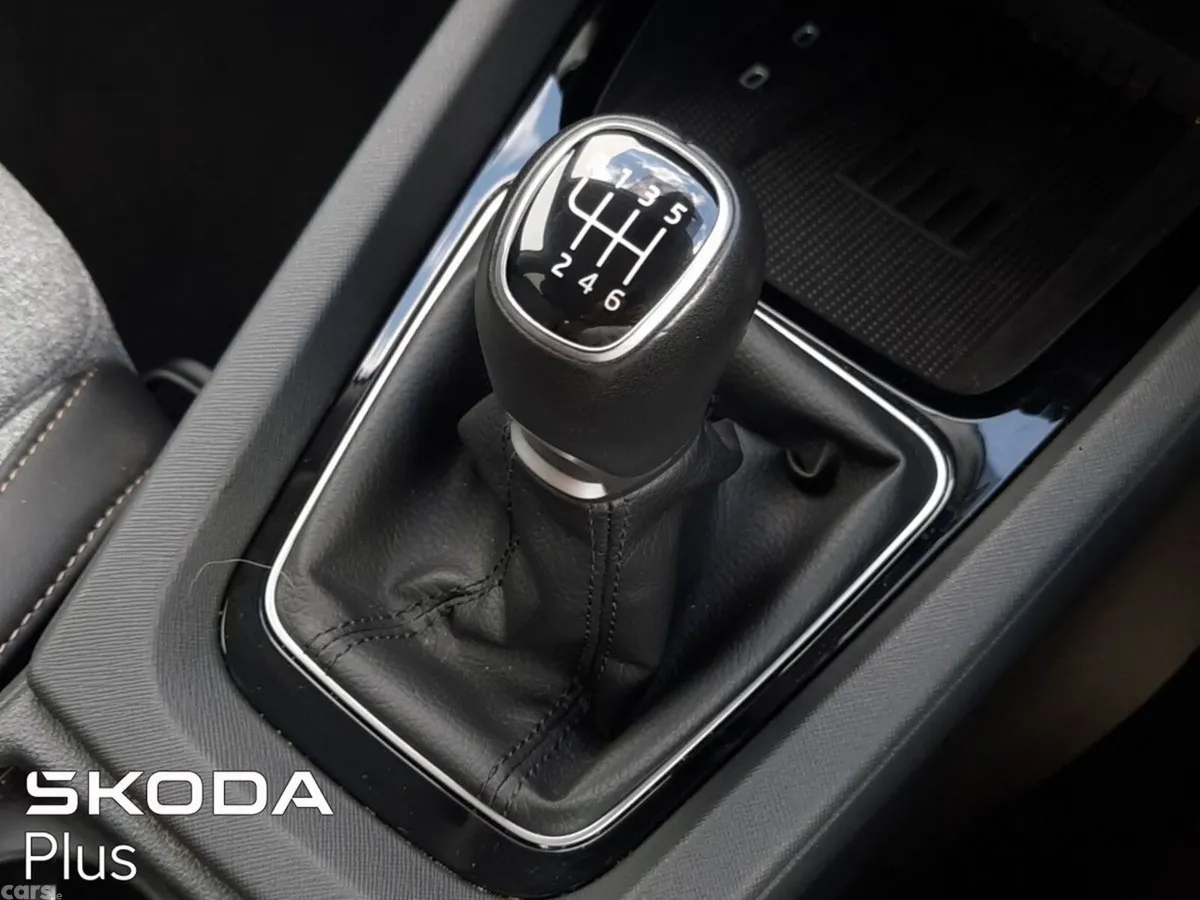 Skoda Octavia Saloon, Petrol, 2024, White