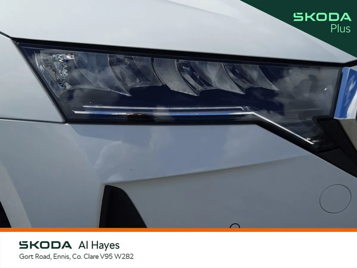 Skoda Octavia Saloon, Petrol, 2024, White