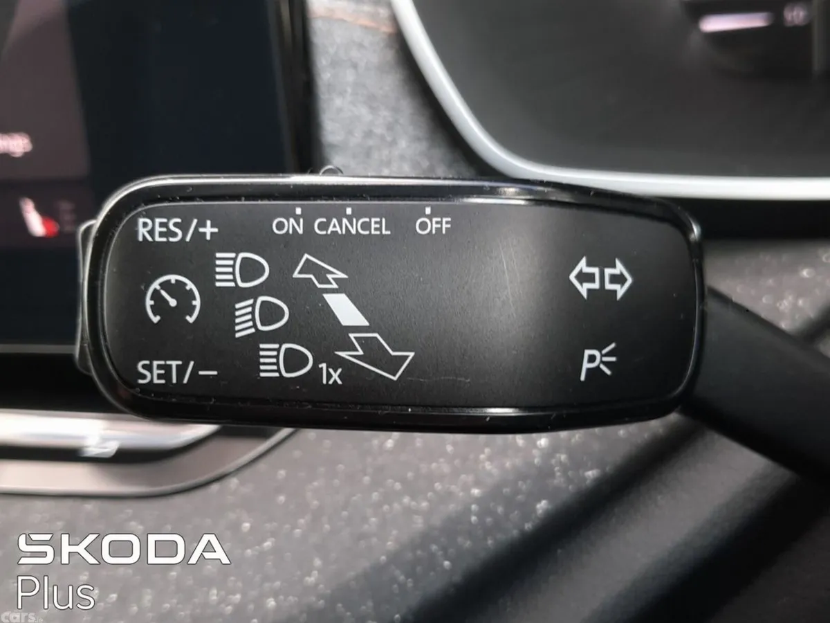 Skoda Octavia Saloon, Petrol, 2024, White