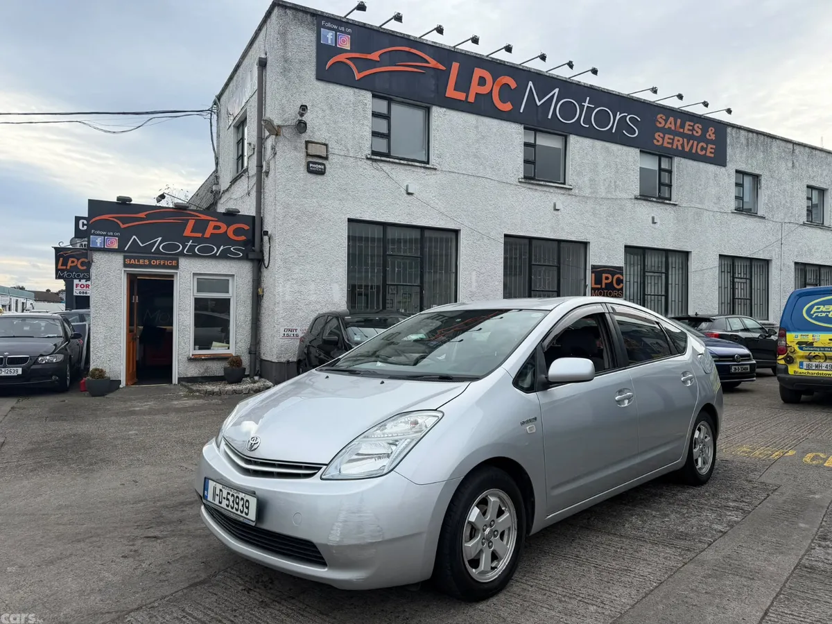 Toyota Prius Hatchback, Petrol Hybrid, 2011, Silver