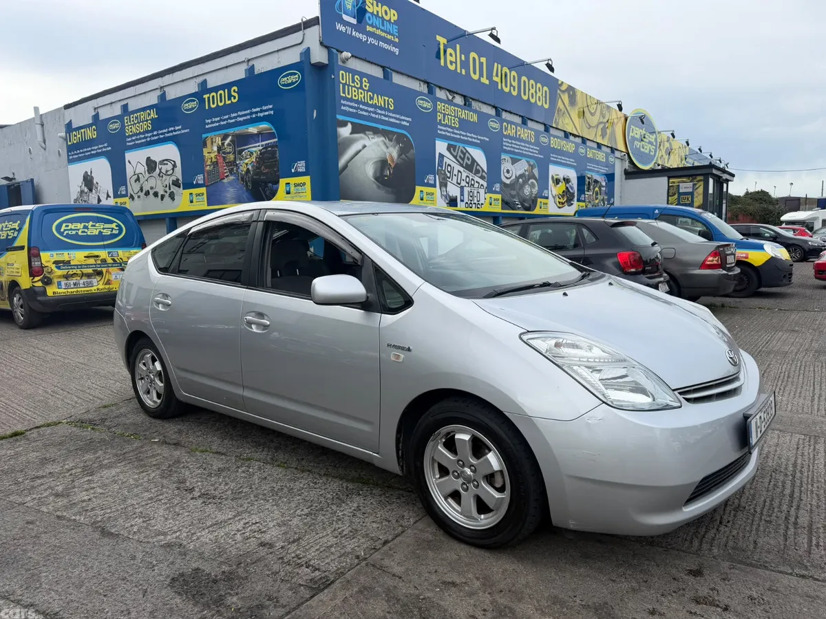 Toyota Prius Hatchback, Petrol Hybrid, 2011, Silver