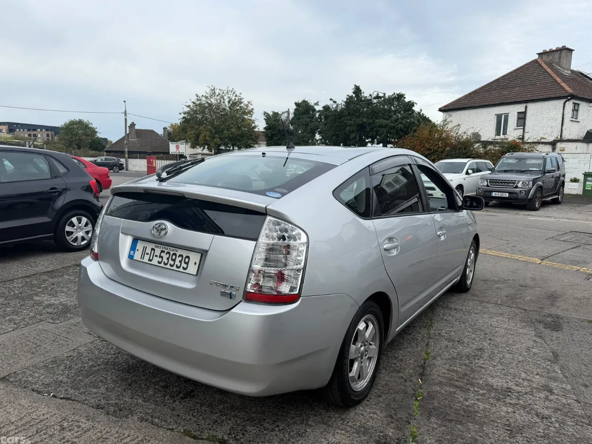 Toyota Prius Hatchback, Petrol Hybrid, 2011, Silver