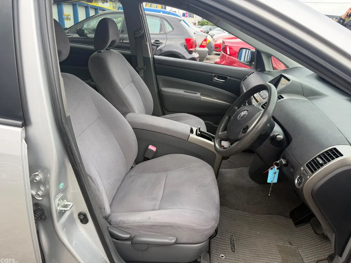 Toyota Prius Hatchback, Petrol Hybrid, 2011, Silver