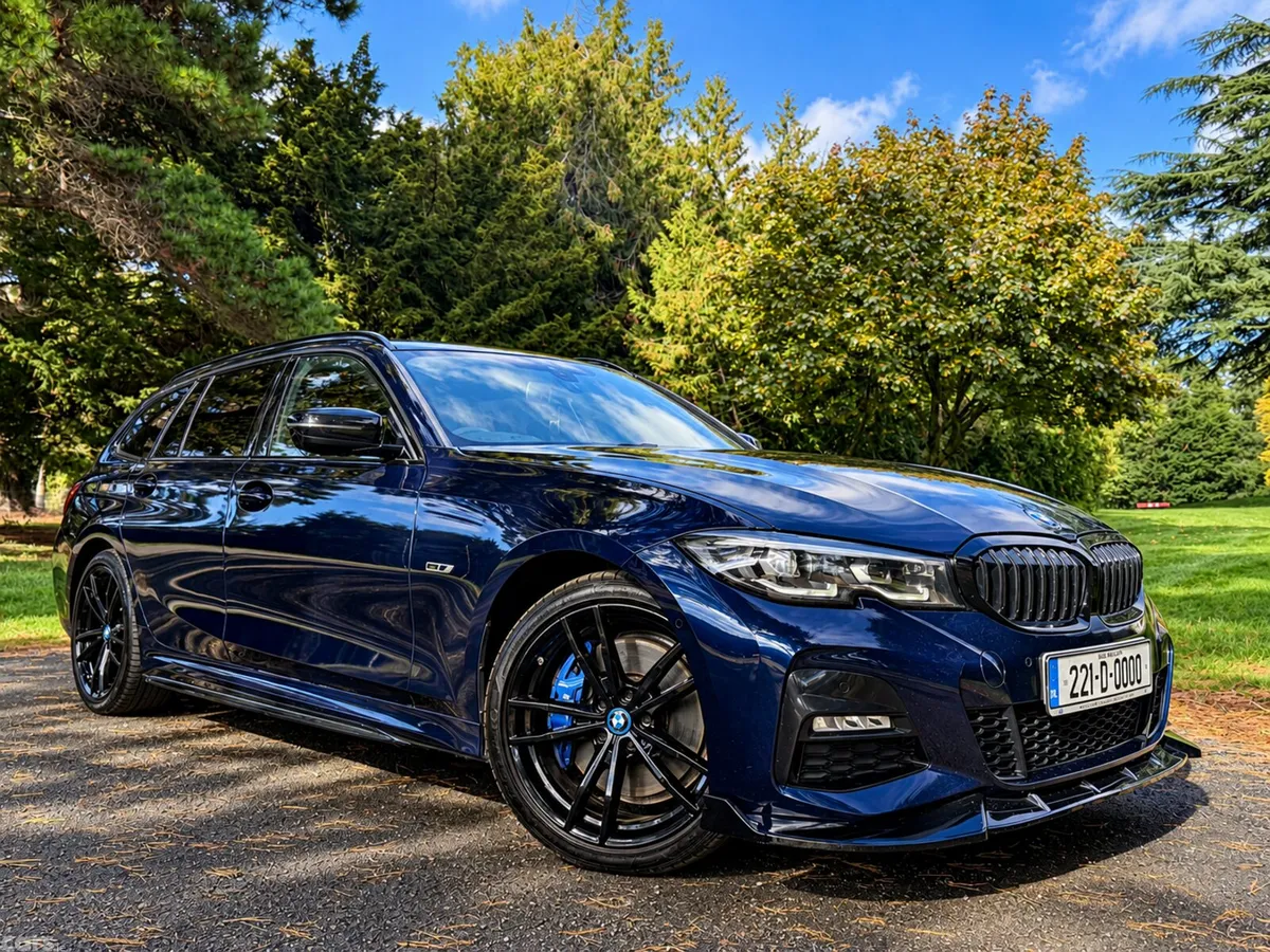 BMW 3-Series Estate, Petrol Plug-in Hybrid, 2022, Blue