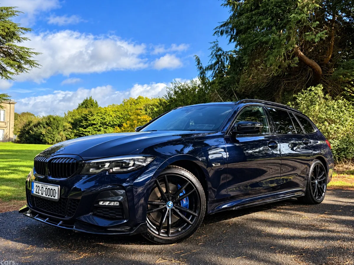 BMW 3-Series Estate, Petrol Plug-in Hybrid, 2022, Blue