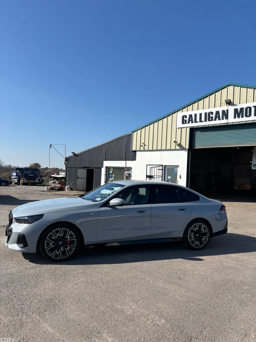 BMW i5 Saloon, Electric, 2024, Grey