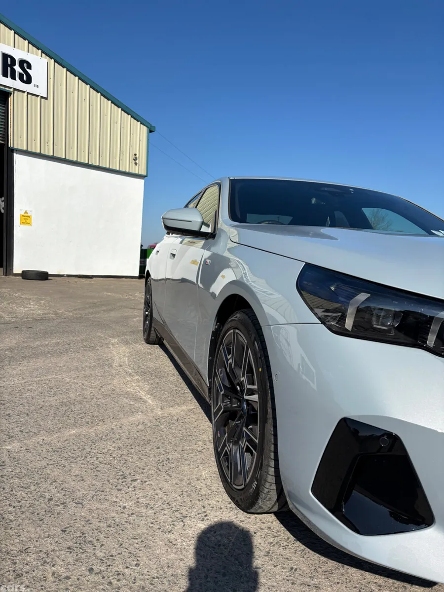 BMW i5 Saloon, Electric, 2024, Grey