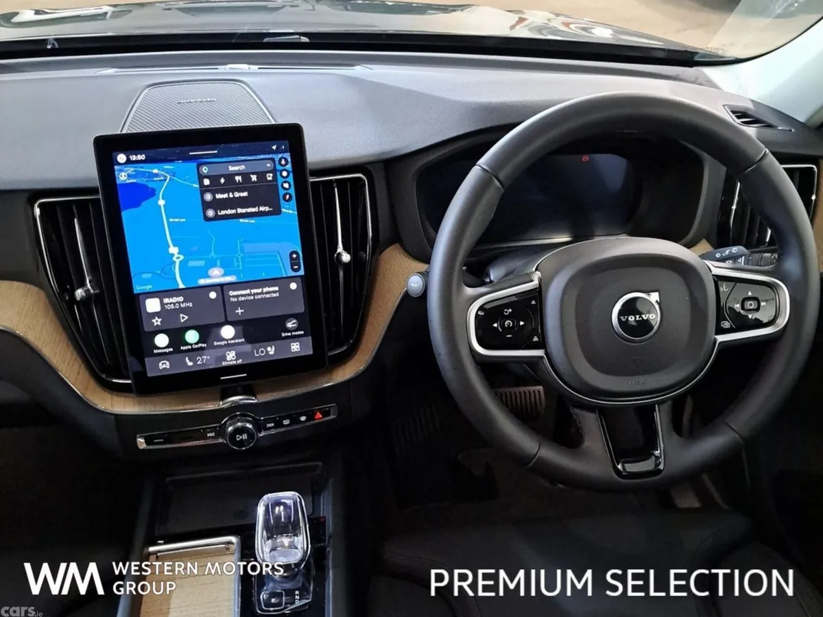 Volvo XC60 SUV, Petrol Plug-in Hybrid, 2026, Green