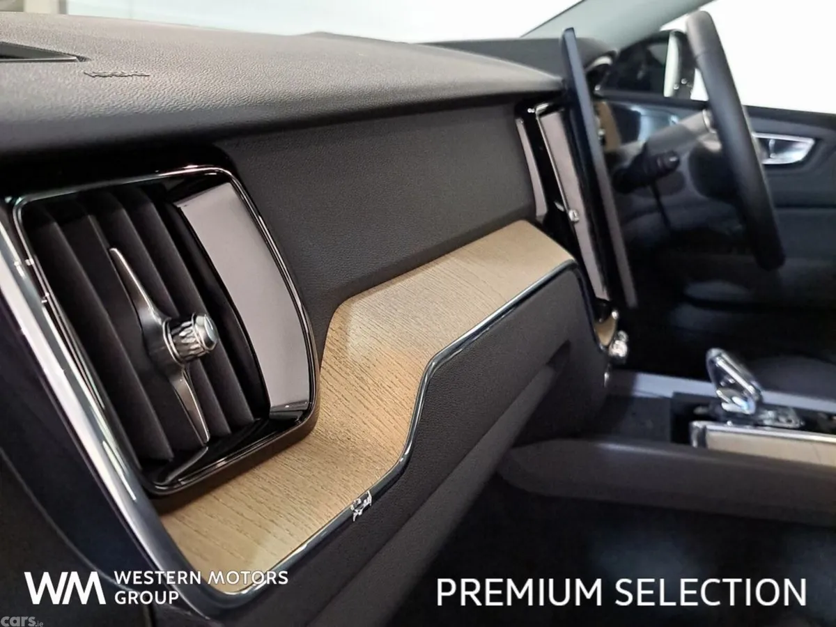 Volvo XC60 SUV, Petrol Plug-in Hybrid, 2026, Green