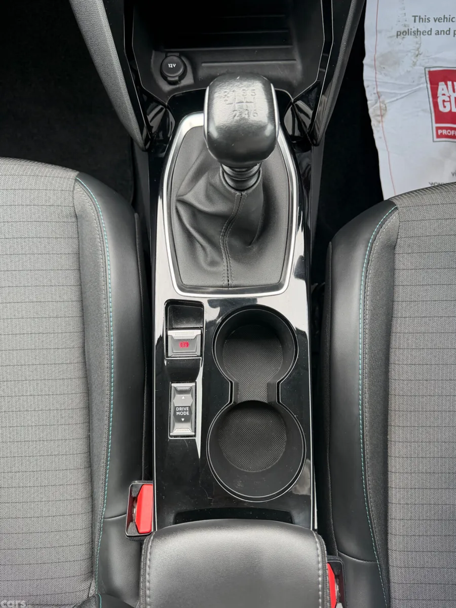 Peugeot 208 Hatchback, Diesel, 2022, Grey