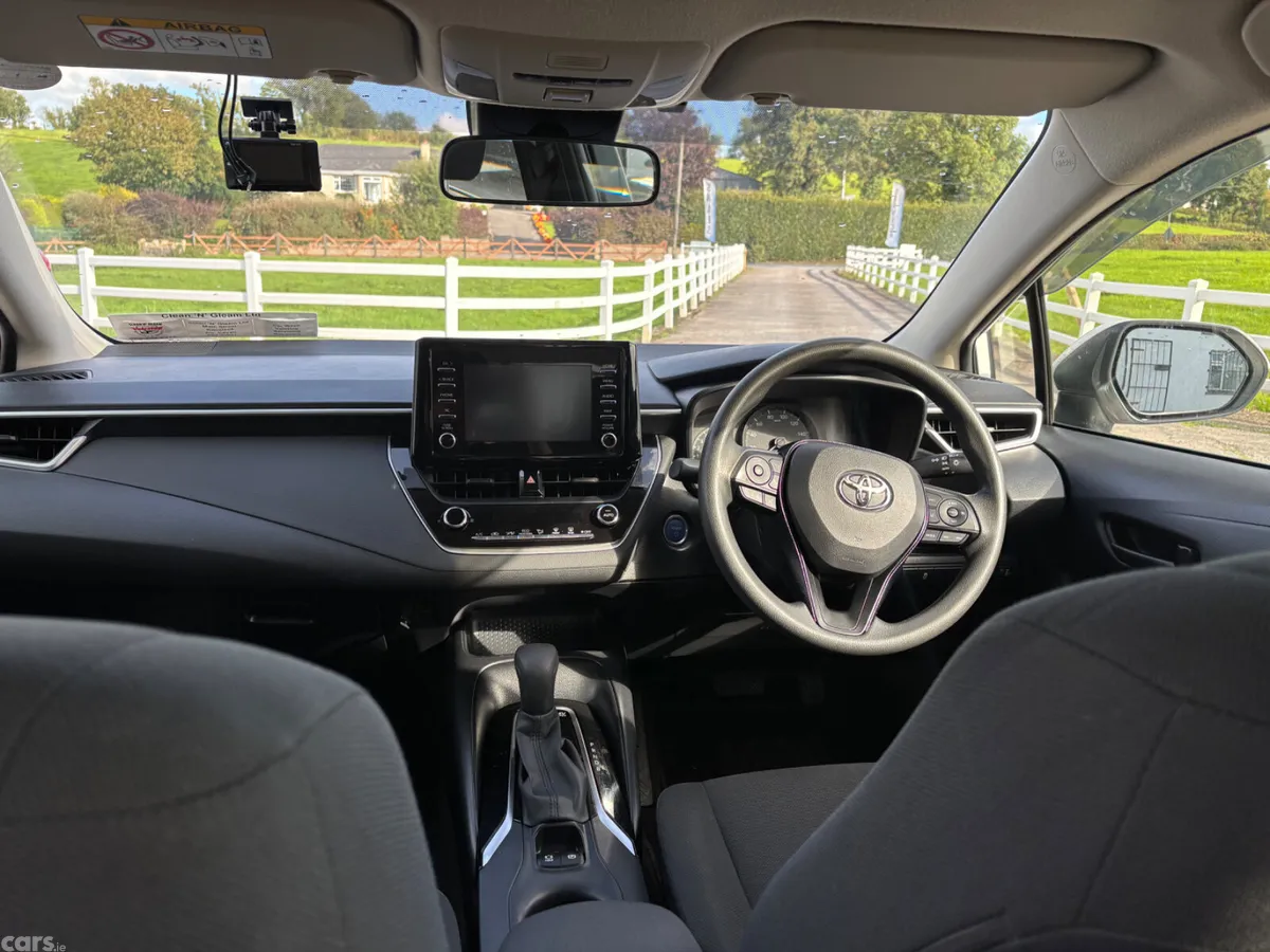 Toyota Corolla Saloon, Petrol Hybrid, 2021, White