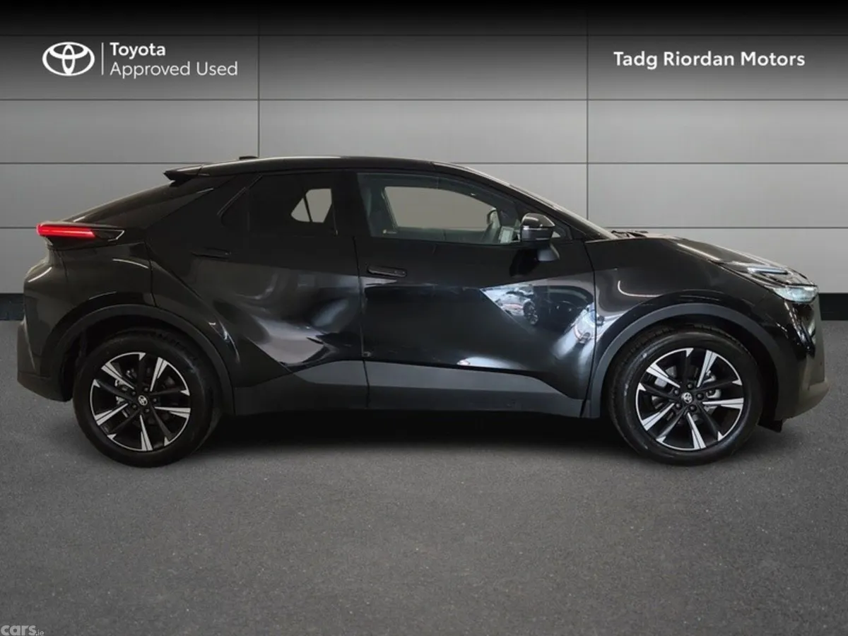 Toyota C-HR SUV, Petrol Hybrid, 2026, Black