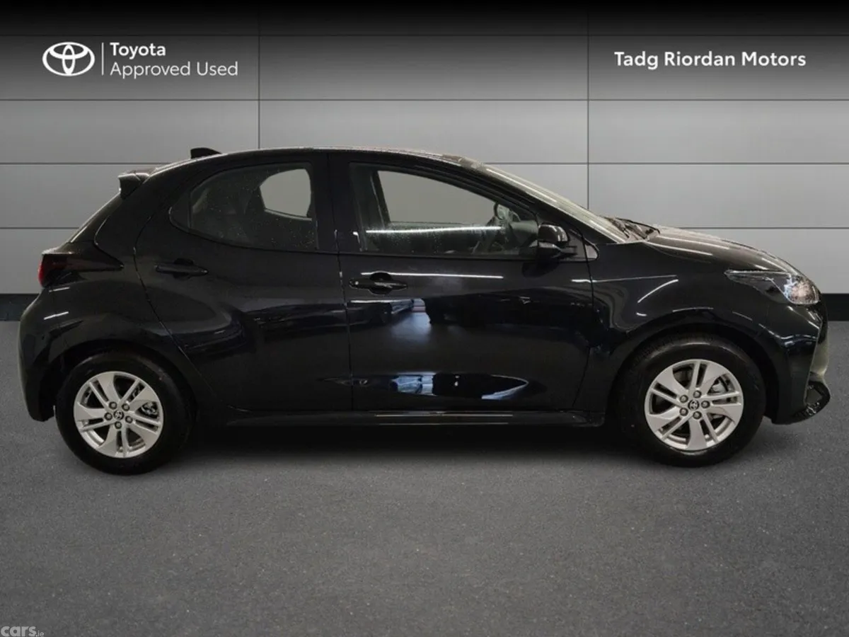 Toyota Yaris Hatchback, Petrol Hybrid, 2026, Black