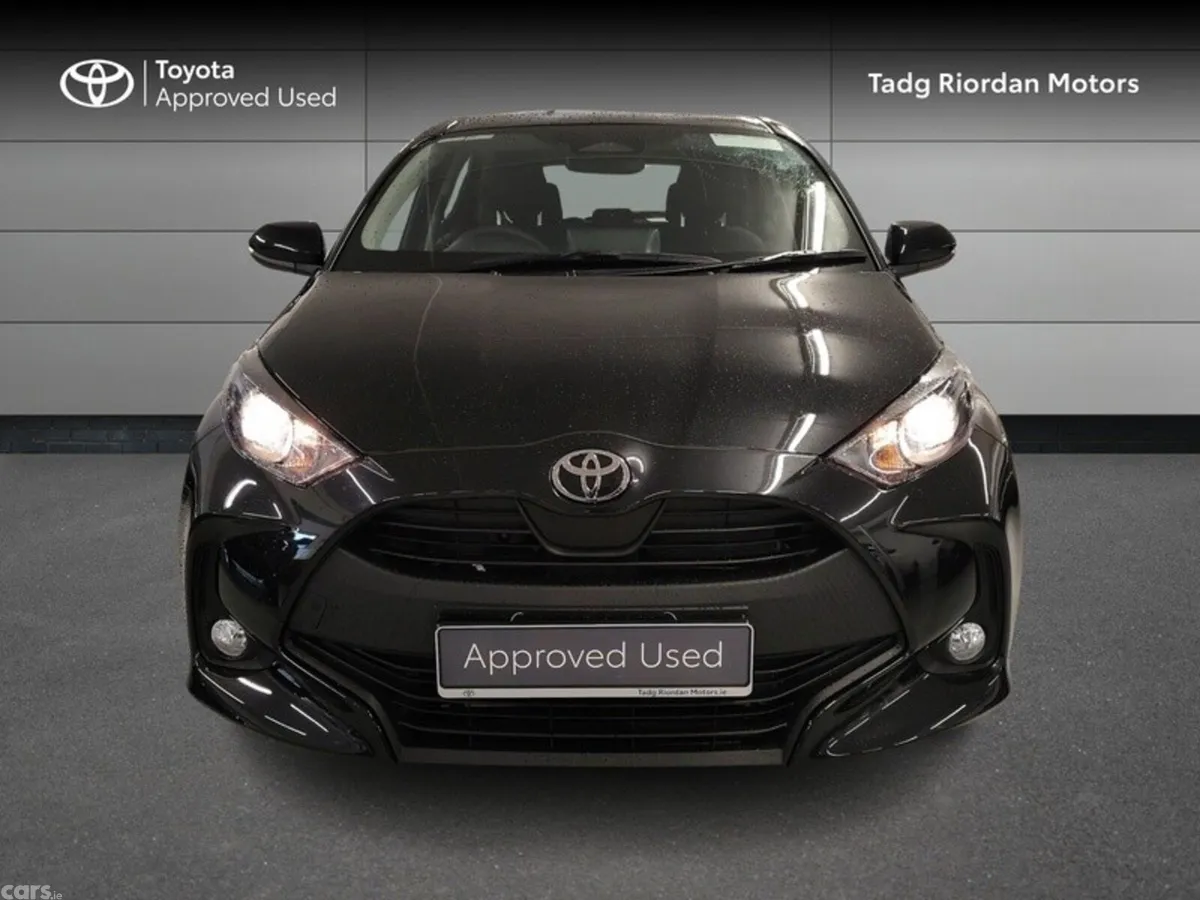 Toyota Yaris Hatchback, Petrol Hybrid, 2026, Black