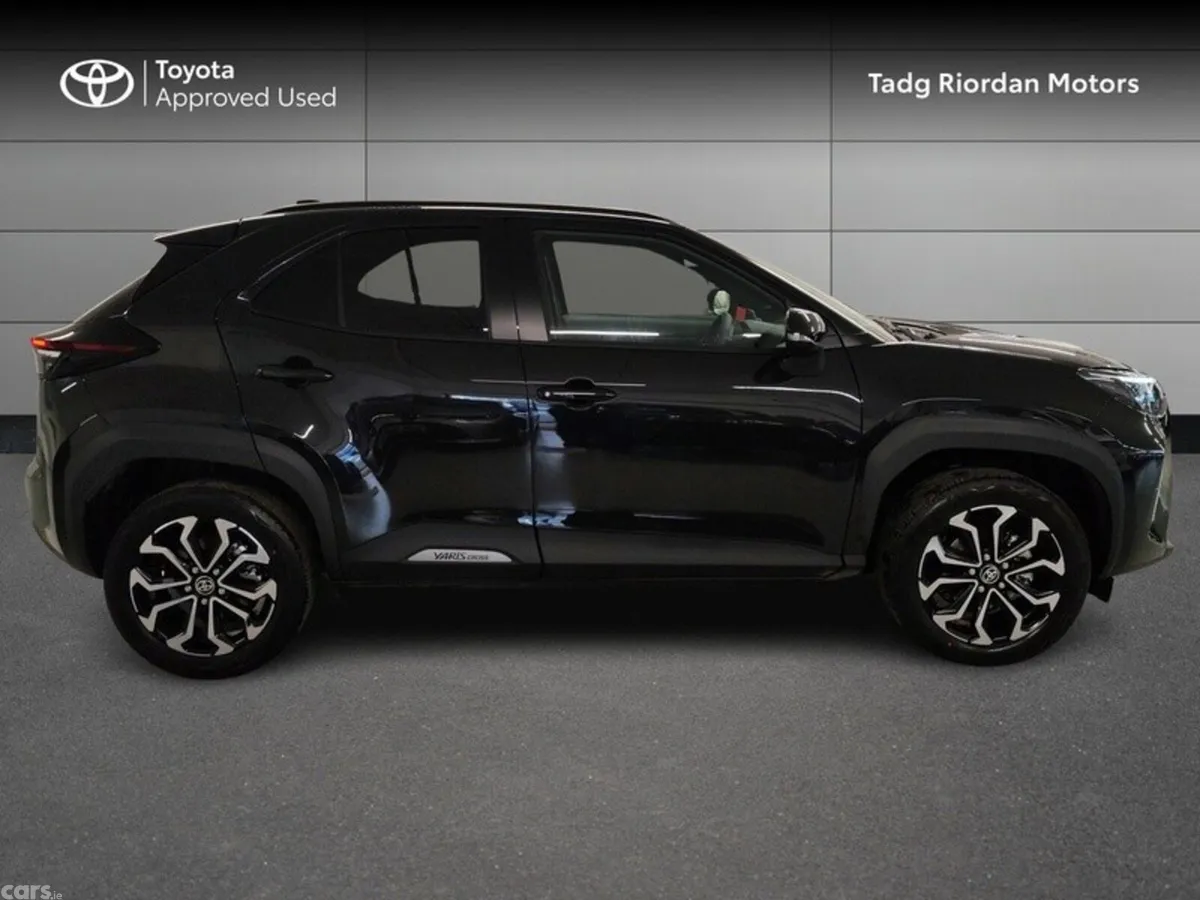Toyota Yaris Cross SUV, Petrol Hybrid, 2026, Black