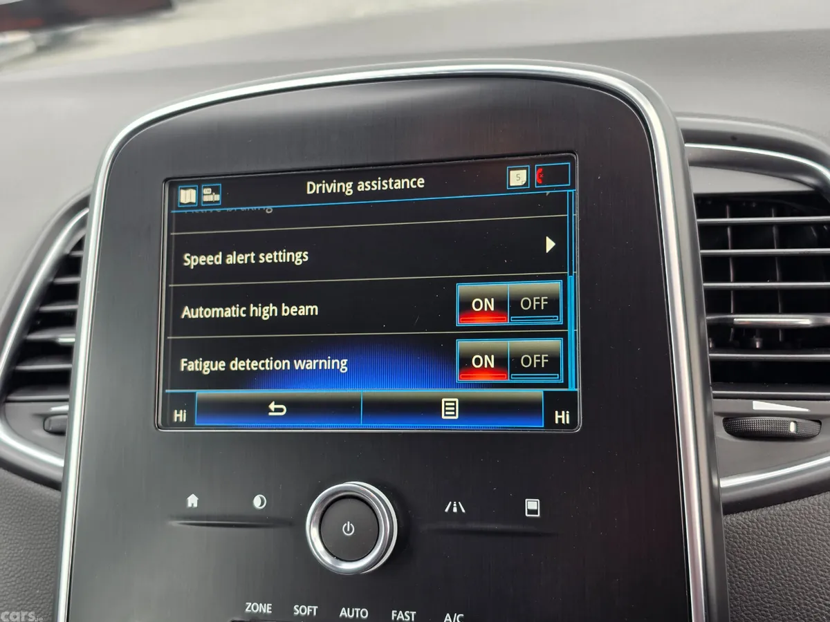 Renault Scenic MPV, Diesel, 2019, Red