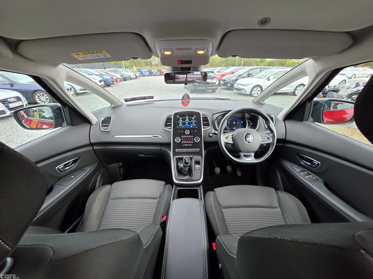 Renault Scenic MPV, Diesel, 2019, Red