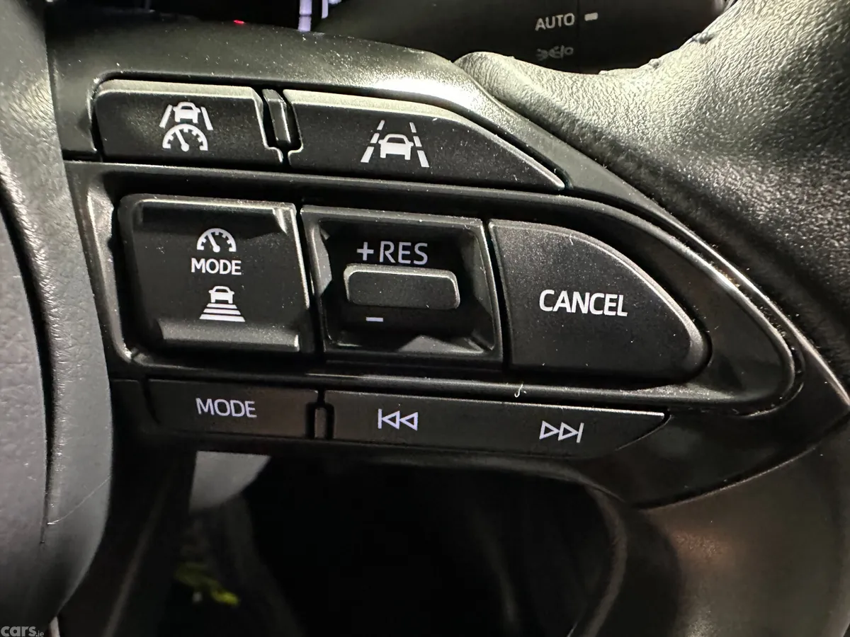 Toyota Yaris Cross Hatchback, Petrol Hybrid, 2024, Beige
