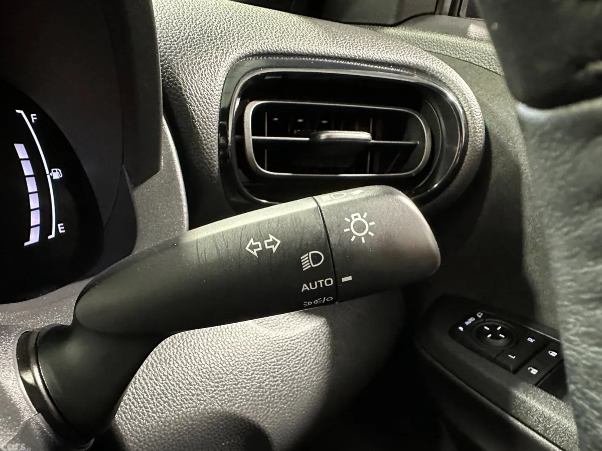 Toyota Yaris Cross Hatchback, Petrol Hybrid, 2024, Beige