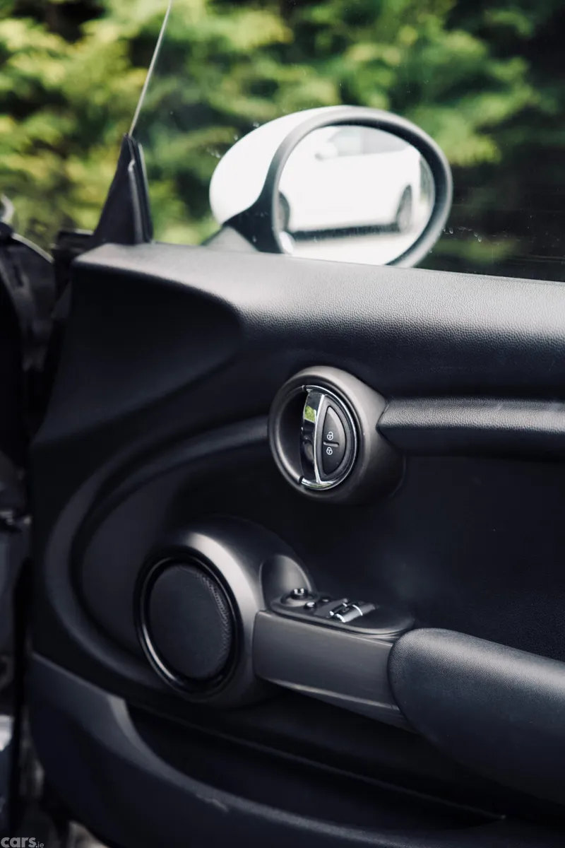 Mini Cooper Hatchback, Diesel, 2019, Black